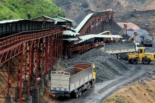 Đặc điểm mỏ than lộ thiên tại Uông Bí
