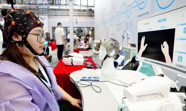 Giao diện não – máy tính ứng dụng trong y tế