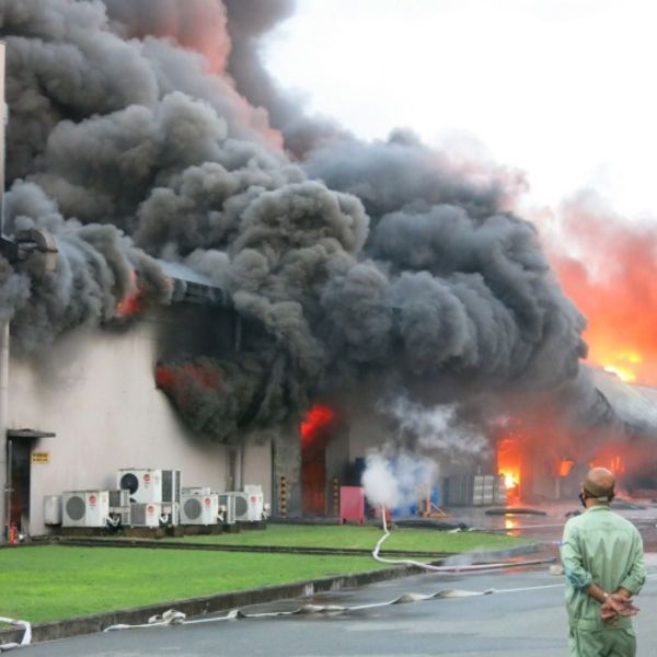 Cháy kho hóa chất gây hậu quả nghiêm trọng