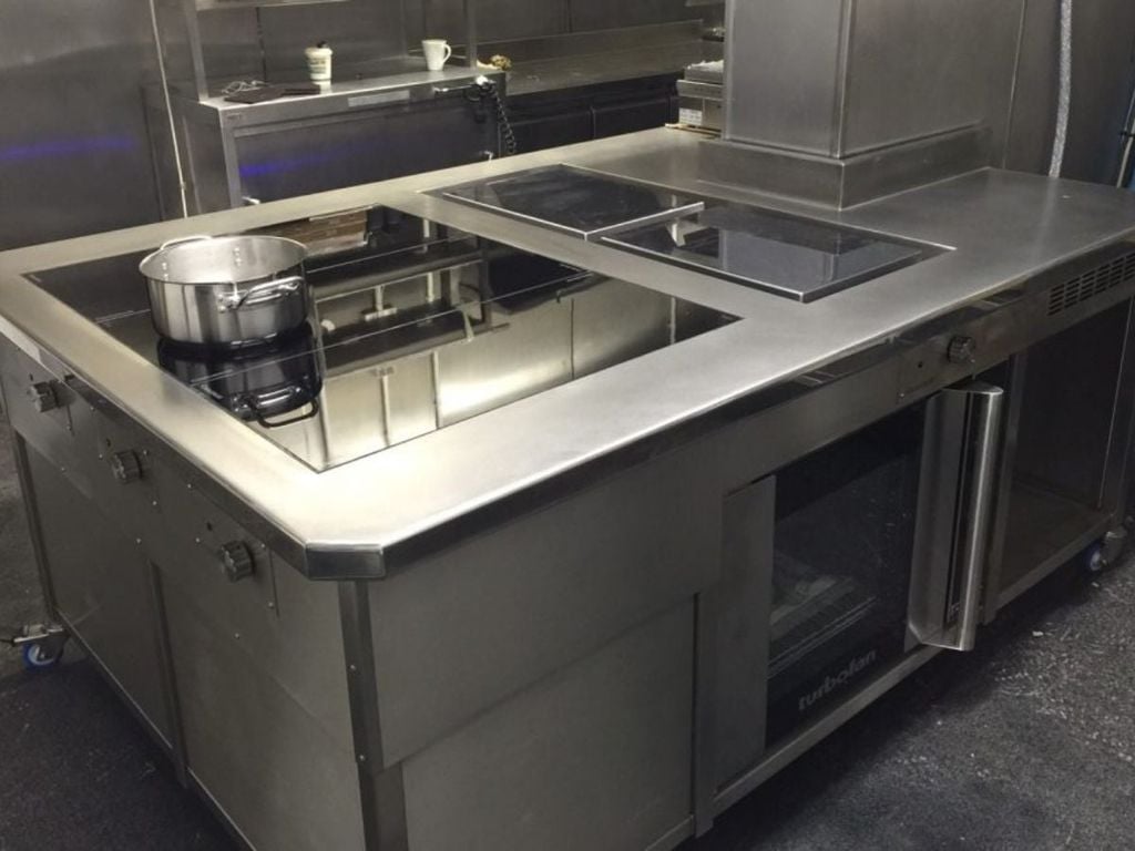 lưu ý khi bảo quản và vệ sinh bếp từ công nghiệp