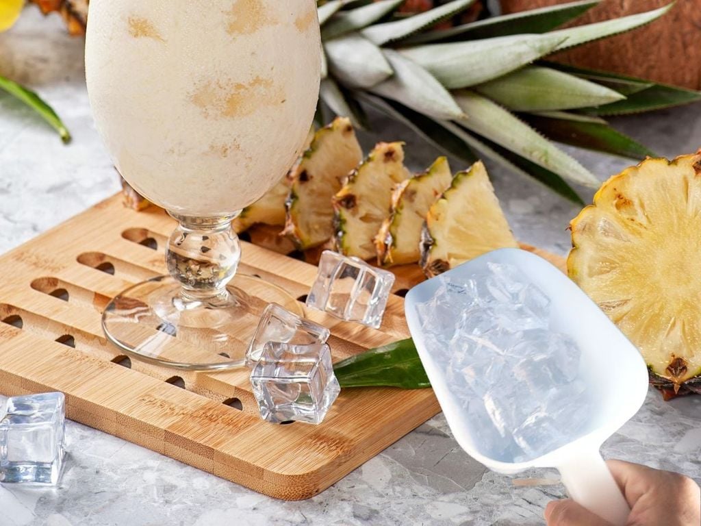 máy làm đá để pha chế pina colada