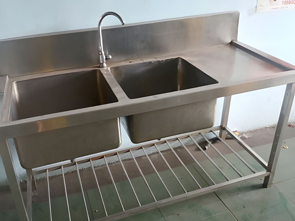 bảo quản chậu rửa bát đôi inox đúng cách