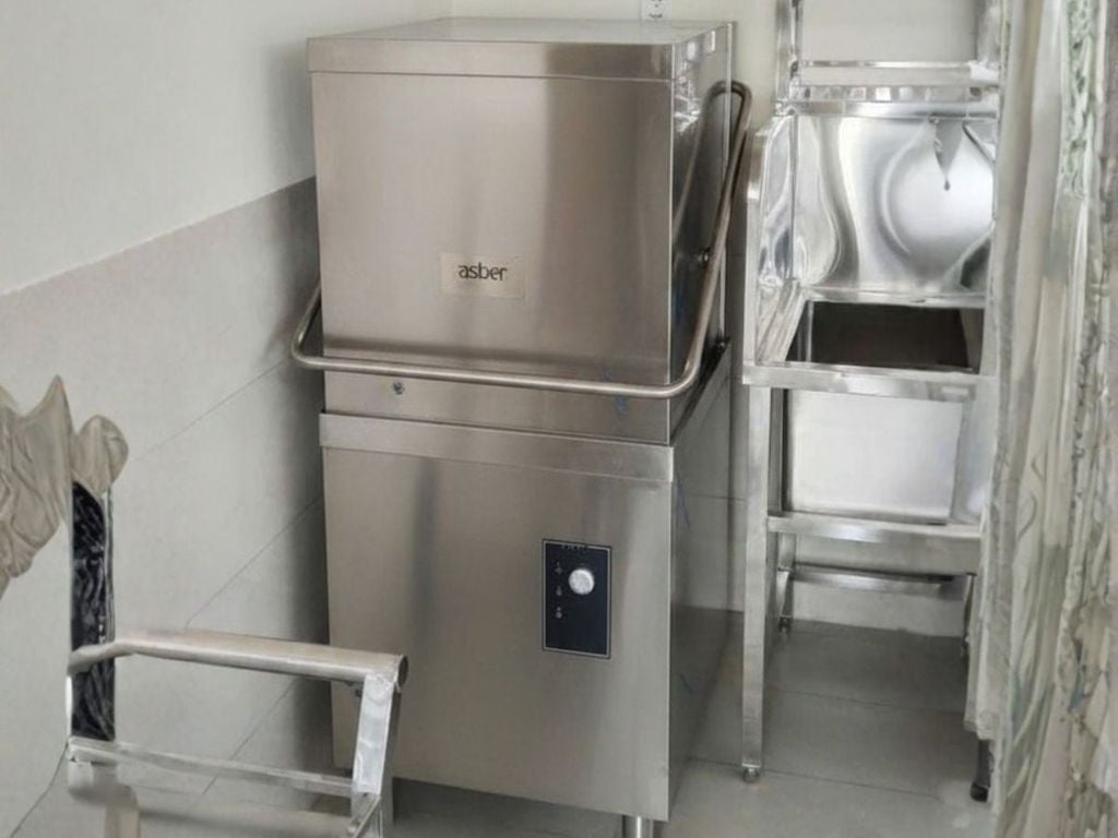 máy rửa bát cửa sập