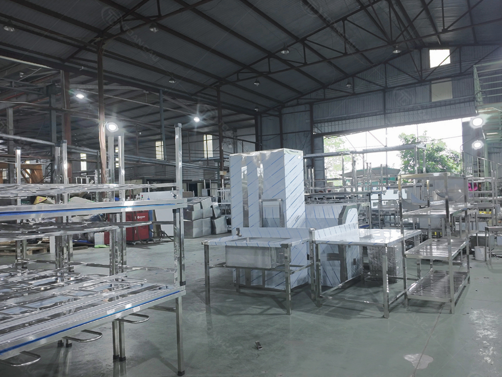 Sản phẩm inox được gia công tại xưởng