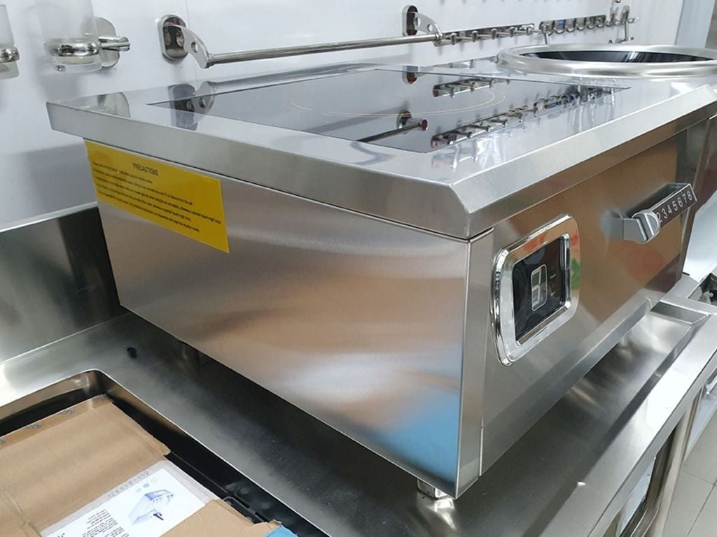 vệ sinh bếp điện công nghiệp đúng chuẩn