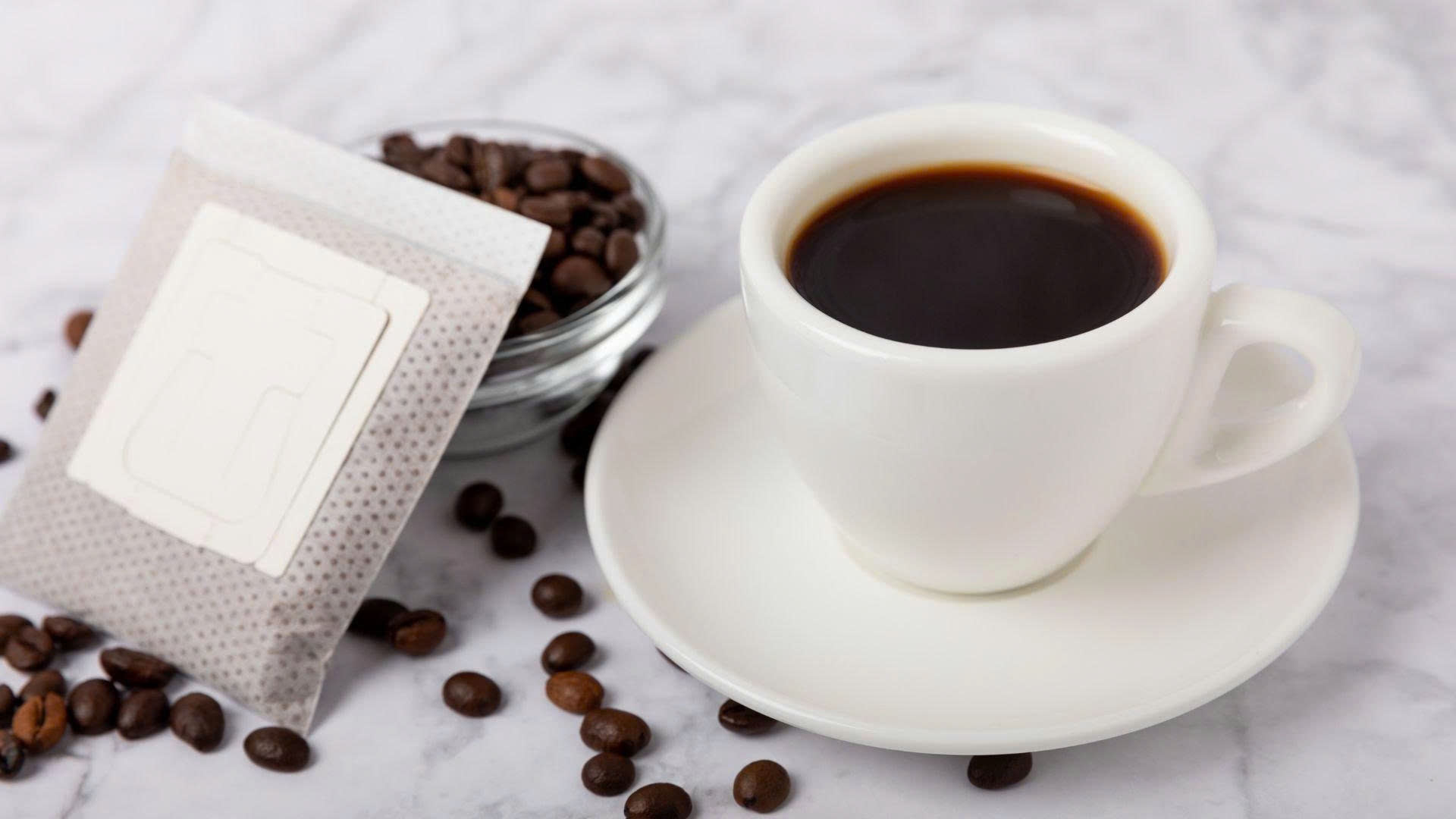 Xu hướng tiêu dùng cà phê phin giấy tiện lợi trong giới trẻ hiện nay