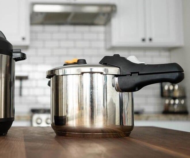 So Sánh Nồi Nấu Chậm Bear Và Nồi Áp Suất