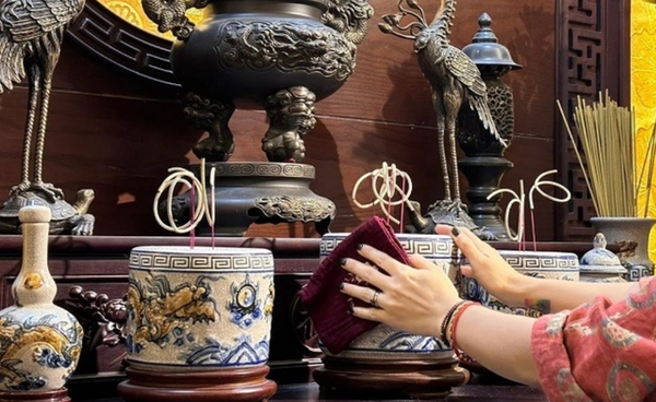 Khăn ướt bao sái ban thờ Lamy