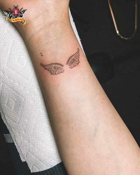 Hình xăm mini đôi cánh