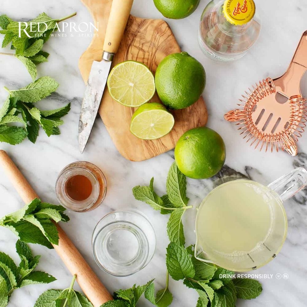 Nguyên liệu pha mojito gồm rum trắng chanh bạc hà đường soda