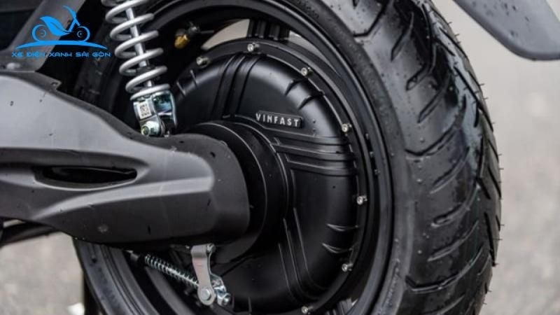 Các yếu tố ảnh hưởng đến giá thay lốp