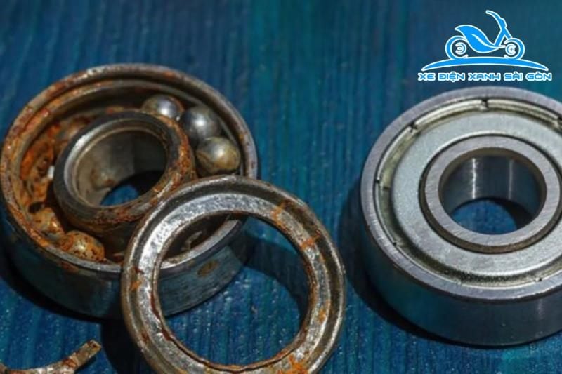 Bạc đạn xe đạp điện bị vỡ