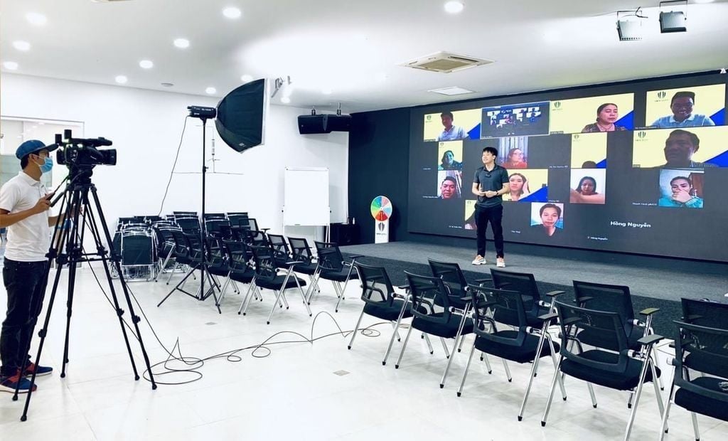 dich_vu_livestream_hoi_thao