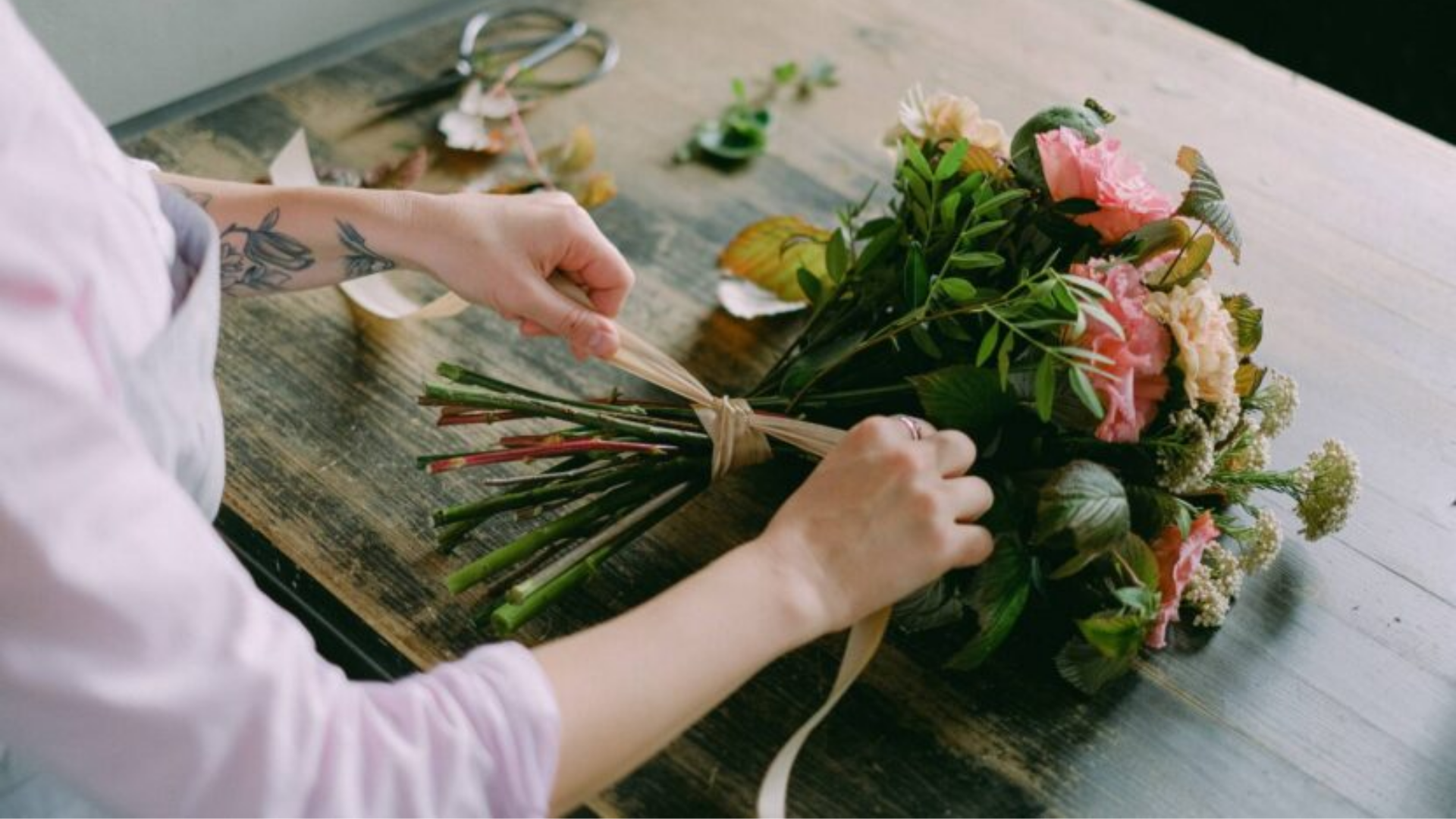 hoa_cuoi_cam_tay_co_dau_dep