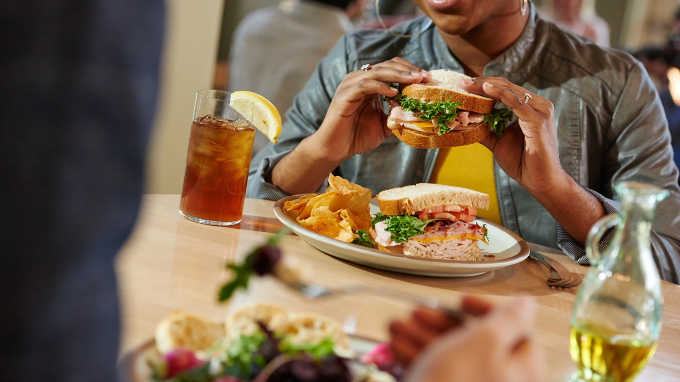 quay review quán ăn