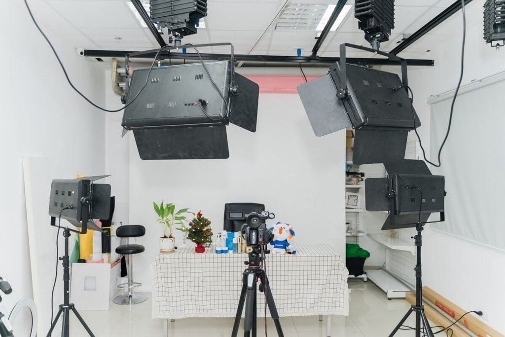 setup_phong_livestream_chuyen_nghiep_core_media