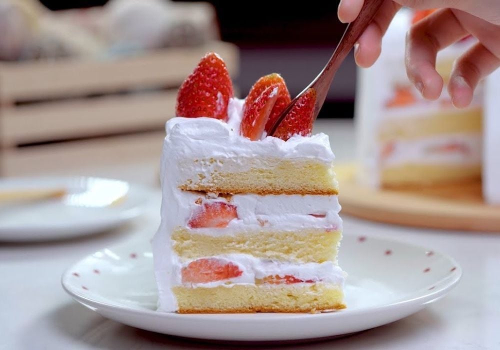 Bánh kem dâu tây không cần lò nướng