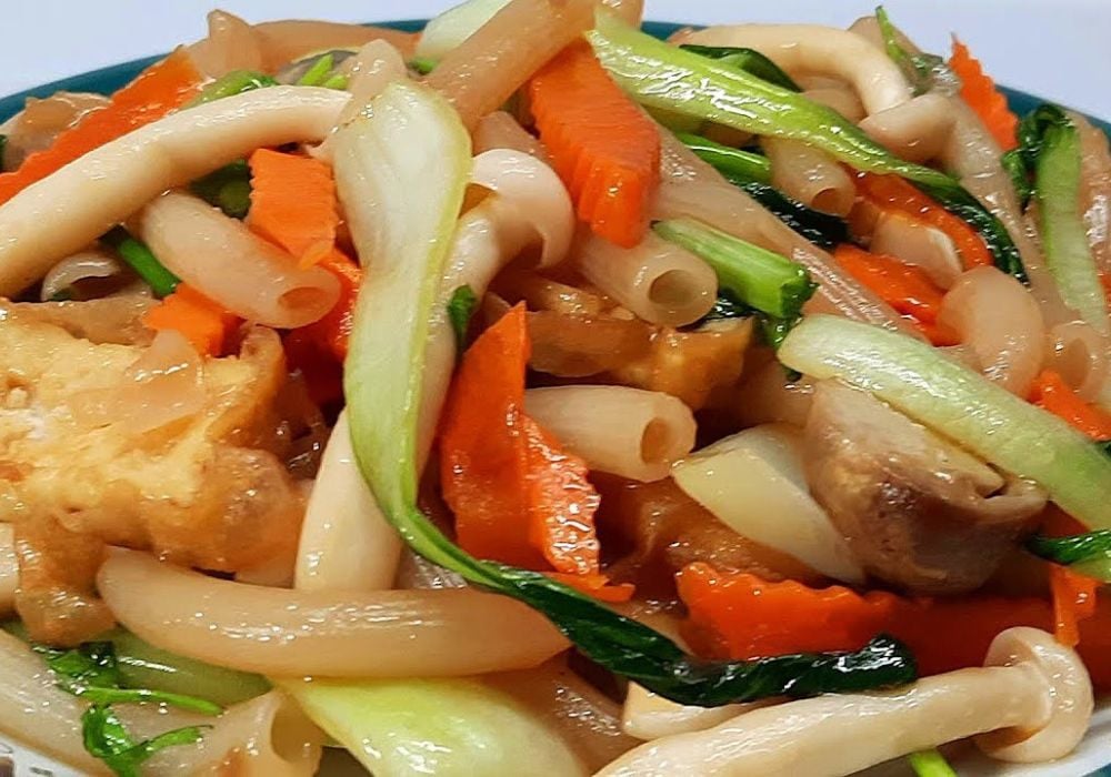 Nui xào chay