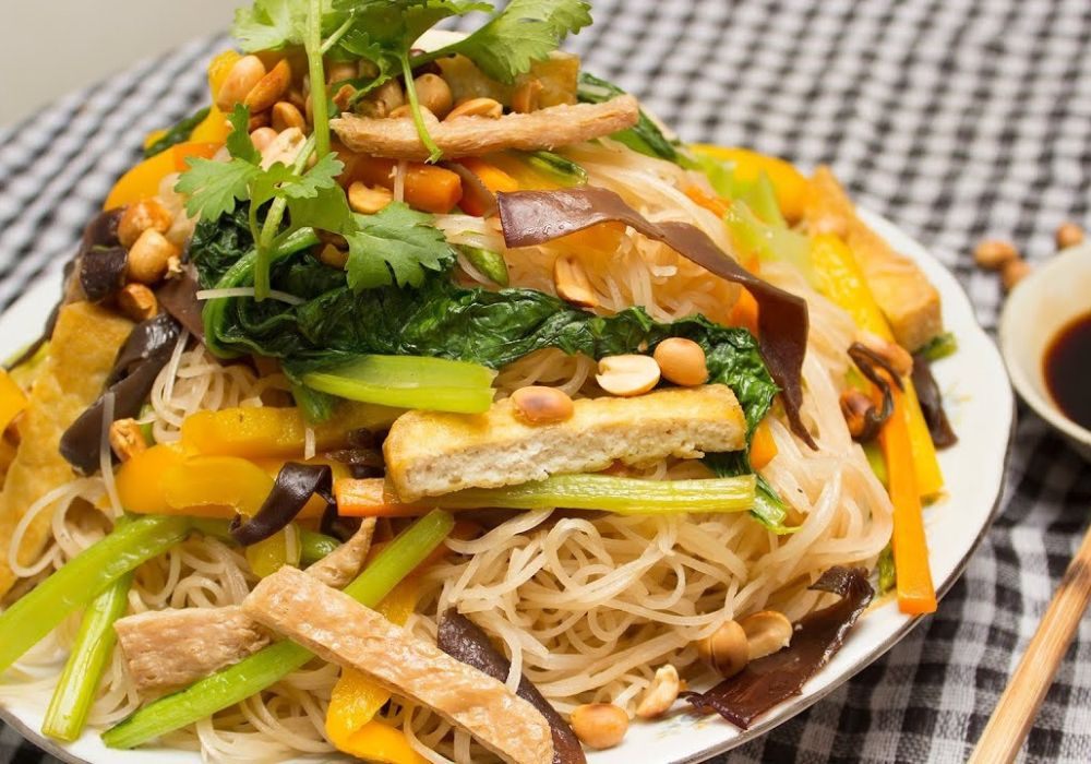Hủ tiếu xào chay