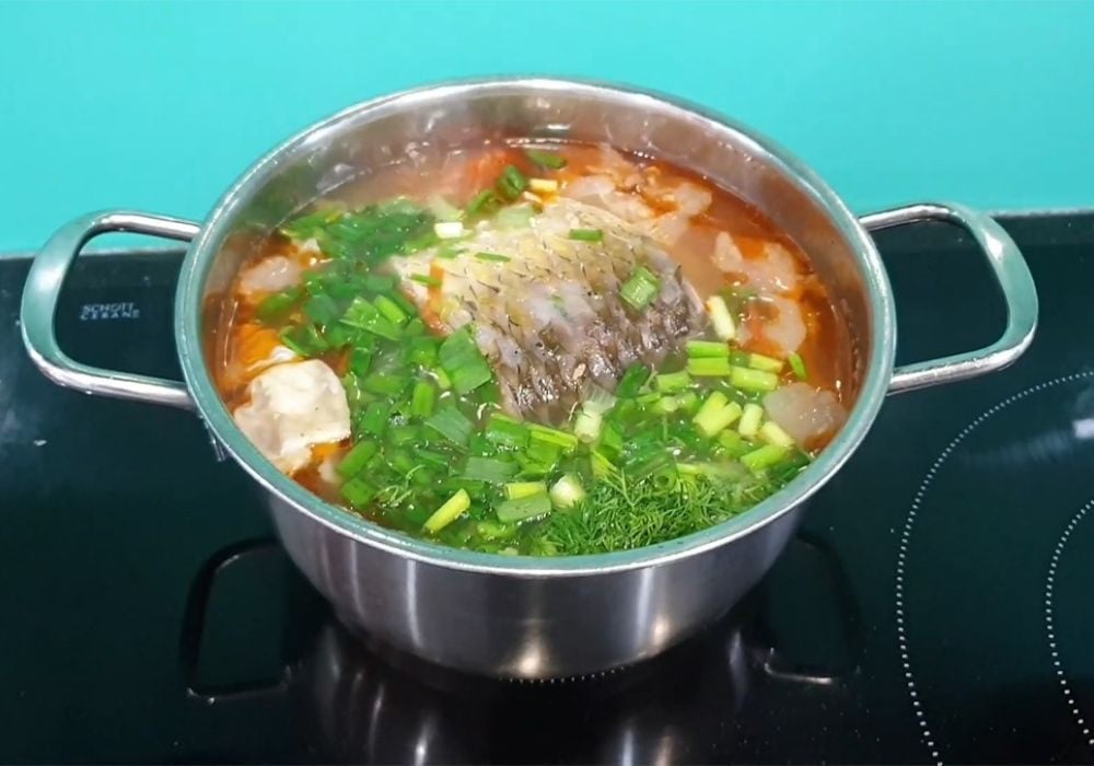 Canh chua cá trắm