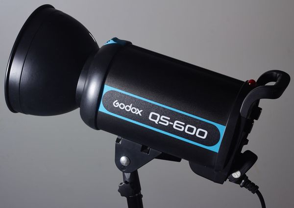 Monolight (Đèn Studio Đơn Thể)