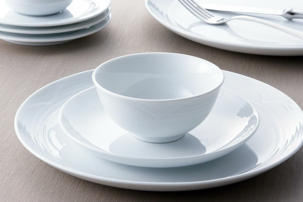 sứ xương và sứ trắng