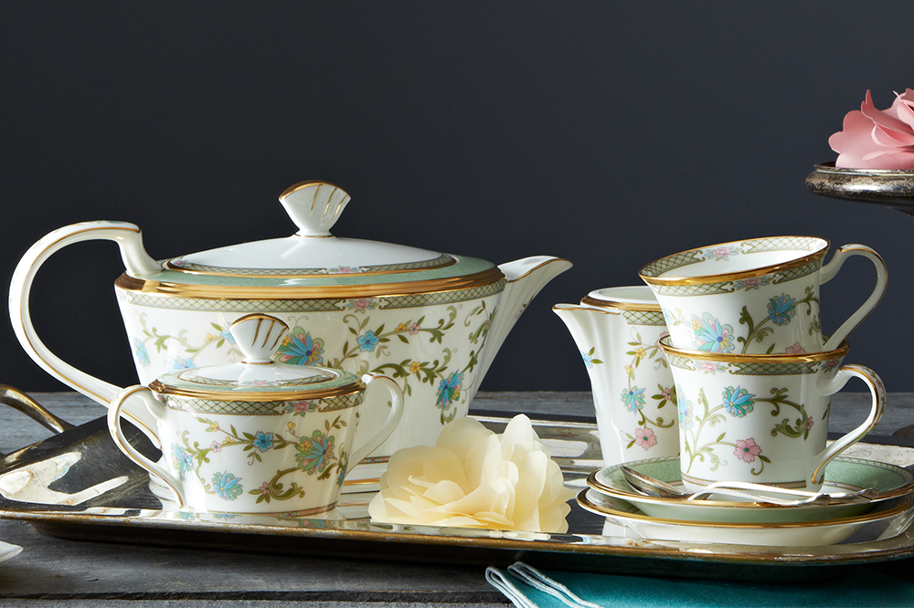 sứ xương và sứ trắng