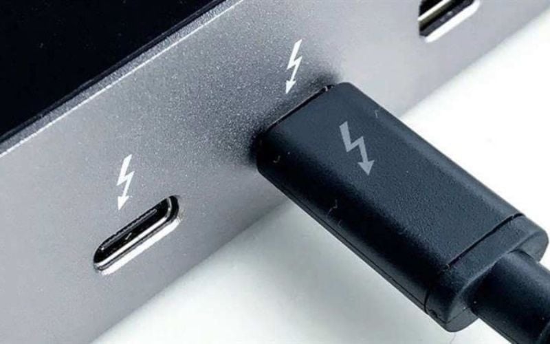 Thunderbolt 4 sử dụng chung chân cắm với USB-C nhưng hiệu năng mạnh mẽ hơn