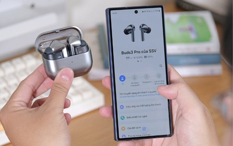 Mở hộp sạc để kích hoạt lại chế độ ghép nối