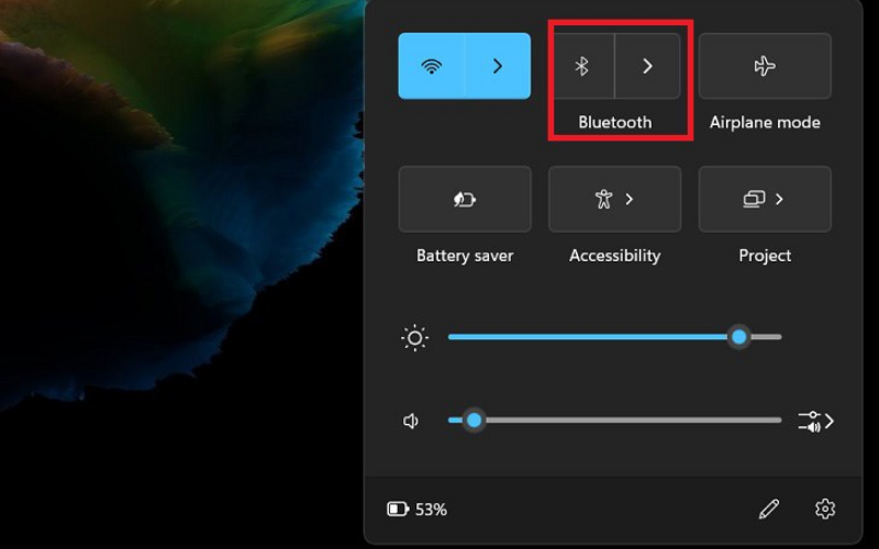 Click vào biểu tượng Bluetooth để bật