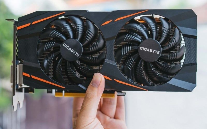 Khi mua RX 570 cũ, hãy kiểm tra ngoại hình, hiệu năng, nguồn gốc và yêu cầu bảo hành rõ ràng