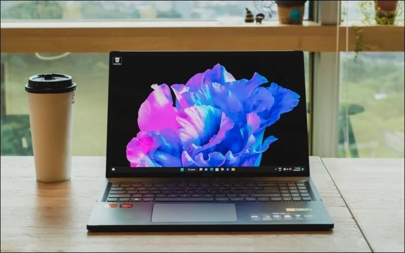 Acer Swift Edge nổi bật với màn OLED 4K cùng thiết kế siêu nhẹ