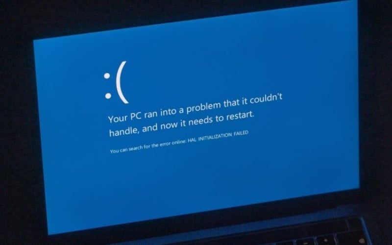 Laptop bị lỗi màn hình xanh (BSOD) khi đang thực hiện tải dữ liệu nặng qua  WiFi