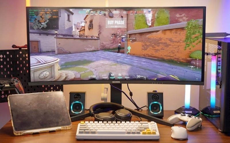 Màn hình trên 32 inch cần đạt độ phân giải&nbsp;4K để đảm bảo độ chi tiết