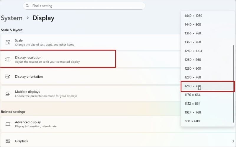 Giảm độ phân giải tại mục Display Resolution