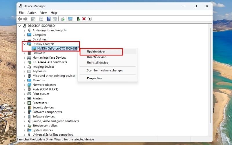 Chuột phải vào card đồ họa và chọn Update Driver