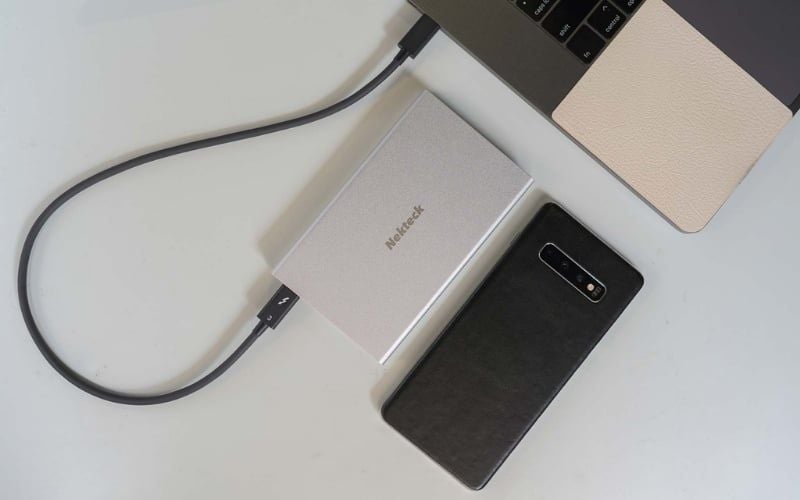 Cần&nbsp;sao lưu toàn bộ tệp tin quan trọng sang hệ thống lưu trữ dữ liệu ngoài