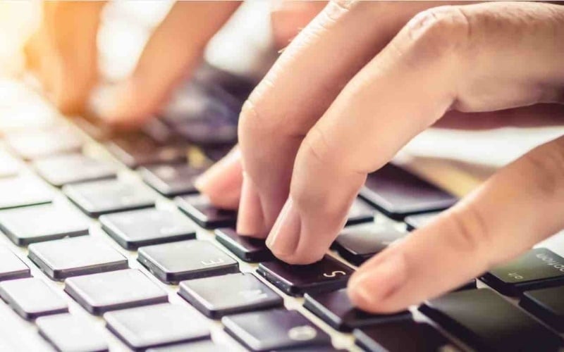 Luôn ưu tiên gõ đúng 100% dù tốc độ có thể rất chậm trong thời gian đầu