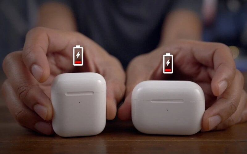 Tai nghe AirPods hoặc thiết bị nguồn bị cạn kiệt pin khiến tai nghe không kết nối được