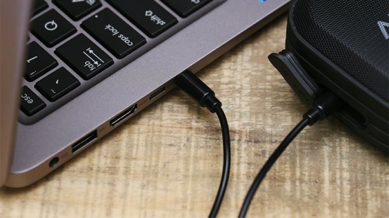 Sử dụng cổng Audio Jack 3.5mm