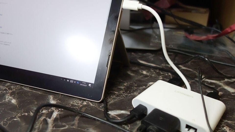 Cách kết nối máy chiếu với máy tính qua cổng USB Type-C