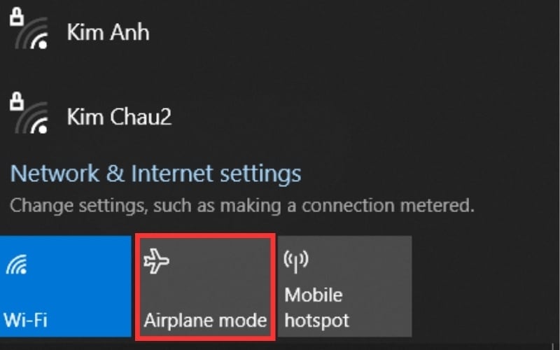 Chế độ máy bay cần ở trạng thái tắt để kết nối WiFi thành công