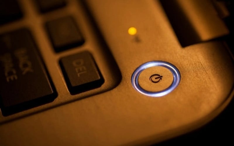 Nút nguồn không có độ nảy khi nhấn thì rất có thể nút nguồn đã bị hỏng