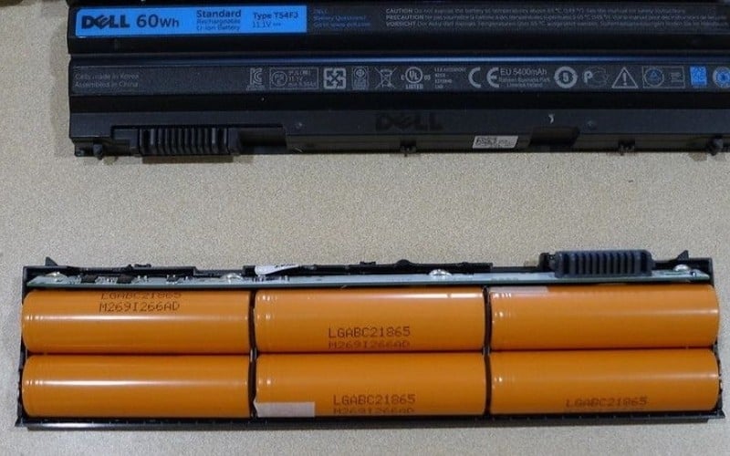 Sạc pin đủ 8 tiếng giúp pin Ni-Cad đạt được dung lượng tối đa và tránh hiện tượng chai pin sớm