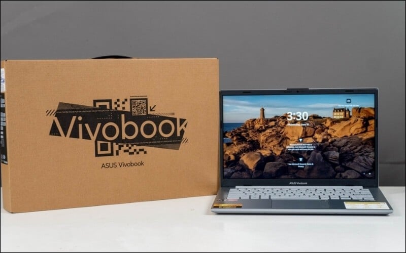 Kiểm tra thông tin trên vỏ máy hoặc hộp đựng