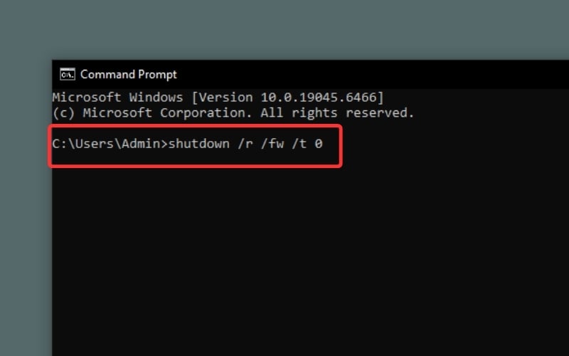 Nhập dòng lệnh shutdown /r /fw /t 0 rồi nhấn Enter