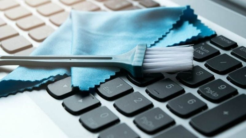 Thao tác cẩn thận khi tự vệ sinh tại nhà