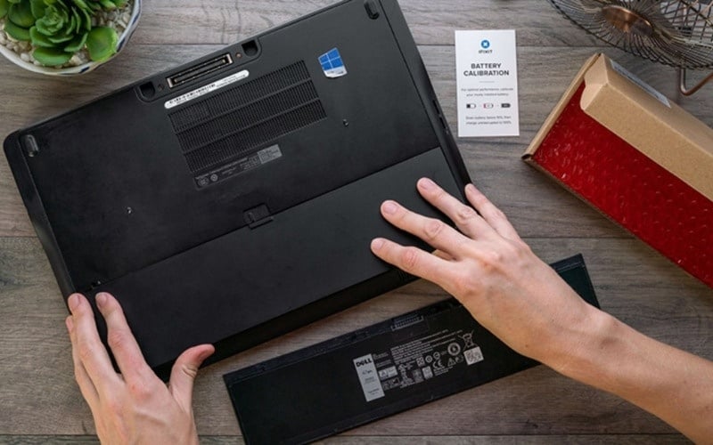 Khi pin đã quá cũ và độ chai pin vật lý đã ở mức cao thì nên thay pin