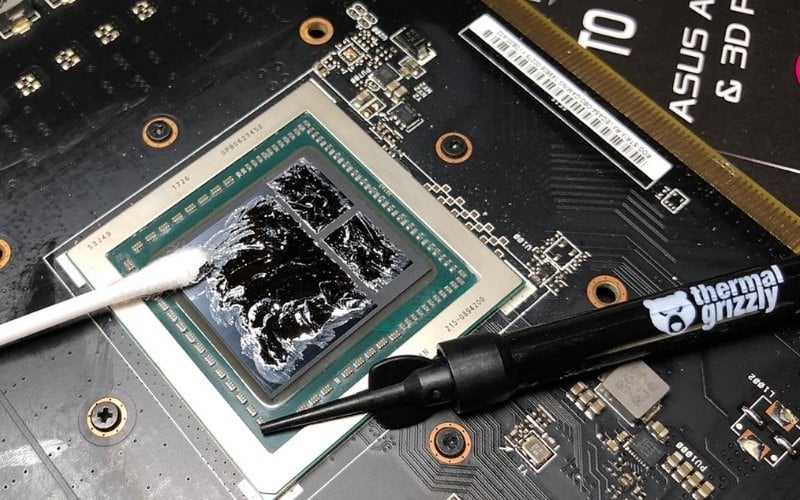 Nếu máy quá nóng, hãy cân nhắc thay keo tản nhiệt cho GPU