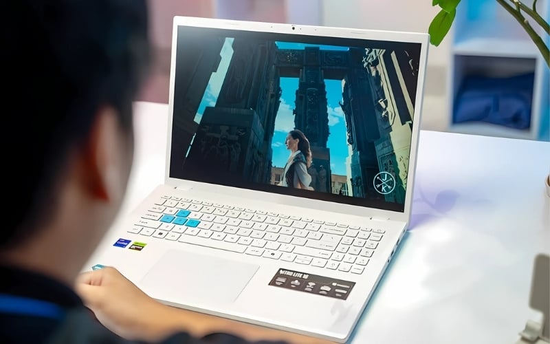 Laptop Gaming Acer Nitro Lite 16 NL16-71G-71UJ